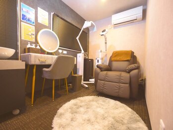 ホワイヤ セルフホワイトニング DBS神楽坂(Whi-Ya)の写真/【有名メディア多数掲載】6部屋の完全個室完備で人目を気にせずにホワイトニング♪