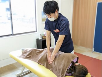 久留米スポーツ整骨院 整体院の写真/身体の不調の原因となる日常のクセや姿勢の歪みを徹底改善！個人に合った丁寧な施術で持続性&効果◎