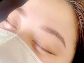 エムズアイブロウ(M’sアイブロウ)の写真/【駅徒歩5分】眉毛とまつ毛のセットメニューでグッとお顔の印象UP！高い技術力で目元を整えます♪