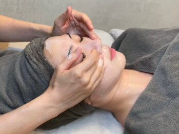 サンゴ(Sango)/ゴマージュでスッキリ透明感