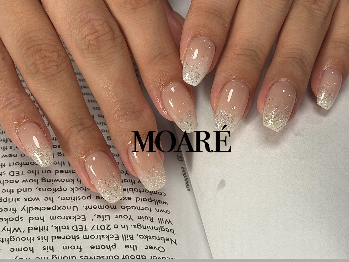 2025年-2026年冬トレンド】ラメグラデーション 秋のネイルデザイン集