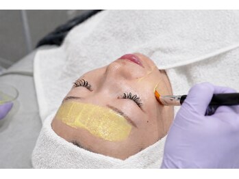 ディンプル(Dimple)の写真/レチノールピーリングで、内側から輝くような透明感ある素肌へ。