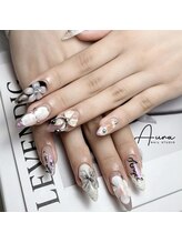 オーラネイル(Aura Nail)/個性派フラワーネイル