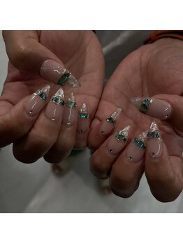 ネイルクイーン(Nail Queen)/クリアスカルプ¥7700~