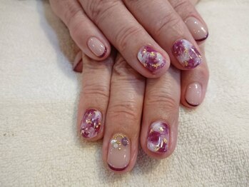 スパフーラ(Spa HULA)/大人タイダイ柄ネイル