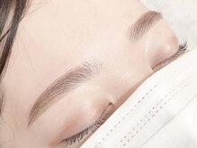 プール(Pool)の雰囲気（骨格やお顔のパーツのバランスを見て似合わせ美眉にお仕上げ。）