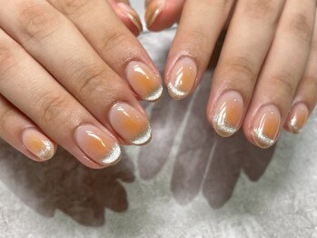 メルシー(Merci)/Orange cheek nail byフクザワ