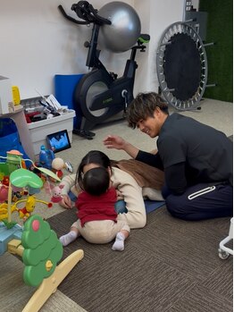 葛西RB整骨院の写真/<お子様同伴大歓迎の貸切サロン>産後の骨盤矯正も、経験豊富な凄腕スタッフが独自の技術でしっかりケア♪