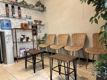 フィオリトゥーラ ガーデン 茨木店/店内待合室