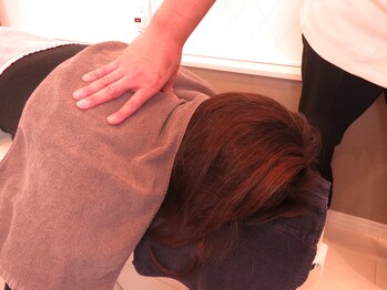 さくら整骨院 竹ノ塚西口/施術-肩・首回り-