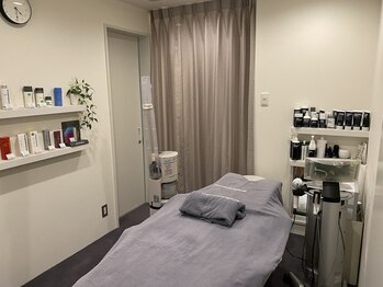 ジョイボックス リバープラス(JOYBOX Riverplus)/エステブースはグレーを基調