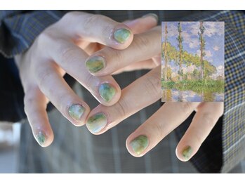 陽を浴びるポプラ並木