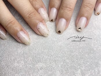 アイヴィー(IVY)/スタッズアートデザイン