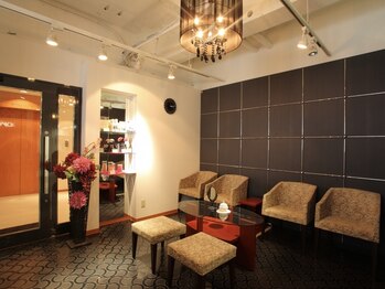 エクセレント パレード店/【店内】落ち着いた雰囲気♪