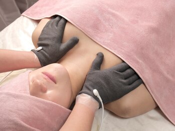 ビーハピネス 京都西院(B-Happiness)の写真/速効性◎持続が長い！痛みが少ない筋膜リペアと骨格調整で根本改善しながらバストアップ！