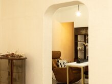 グラウネイル(glaw nail)の雰囲気(カフェのような落ち着く空間◎)