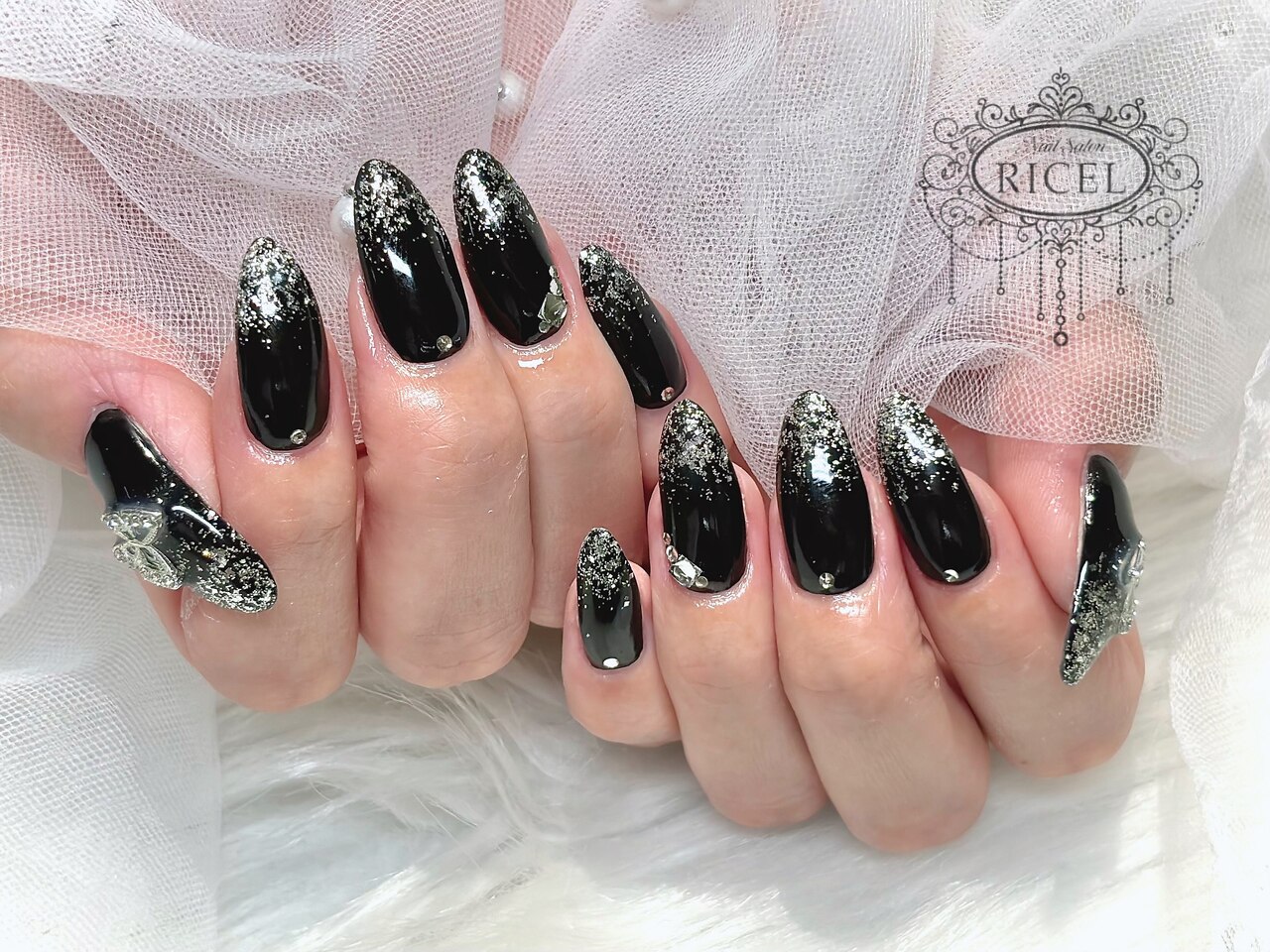 ネイル ブラックラメ☆ ブラックマルチラメのネイルデザイン｜ネイルブック