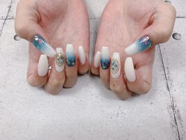 ブルーグラデーションネイル