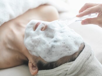 サロンルナ(Salon Luna)の写真/《本気でお肌をキレイにしたい方必見！》しぶといシミ悩みも徹底改善◎濃くなる前に短期集中ケアを♪