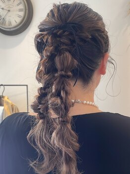 サラ デ ミレ(Sala de milae)/お呼ばれヘアセット