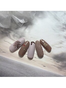 1月大人可愛いおでかけネイル