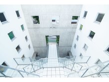 キャスパ 自由が丘店(CASPA)の雰囲気（デザイナーズのおしゃれな建物で非日常空間を演出）