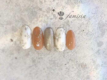 ファミリア/ミラーフラワー