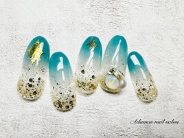 キラキラグラデネイル