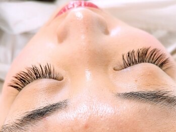 パールビューティーラッシュアンドネイル(Pearl Beauty Lash nail)の写真/ナチュラルな仕上がりからLEDマツエクまでお任せ！エッジフラットをmixするとさらにとにかく取れにくい◎