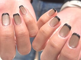 マグネット×黒フレンチ