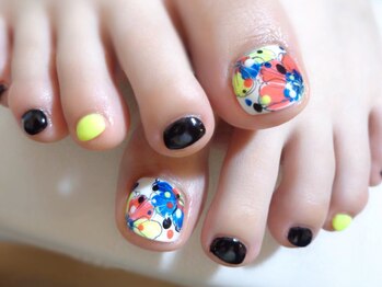アミュリー ネイル アトリエ(Amury nail atelier)/手書きジェルフラワーフット♪