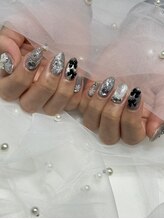 ビーカラフル 新宿店(BeColorful)/シルバー冬ネイル