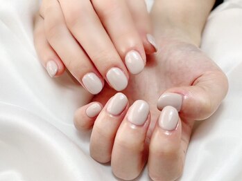 ホワイトネイル