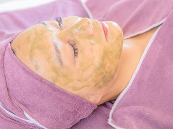 ルルアス(luluAS)の写真/【本気の毛穴改善】蓄積汚れを深部まで洗浄×極潤引き締め！黒ずみ解消＆ハーブピーリングで陶器肌へ♪