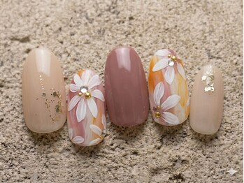 ネイルサロンアンドスクール ミュー(Nail Salon & school mieux)/手書きフラワーネイル