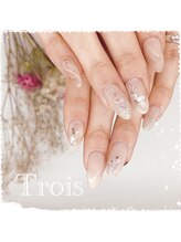トロワ(Trois)/上品ネイル
