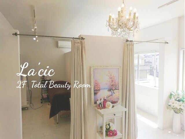 LACIC　BEAUTY