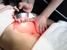 レナータ バイ アフロスクィーン(Renata by Aphros Queen)/強力！セルカッター痩身機器