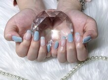 レヴィア(Revia)/フレンチネイル