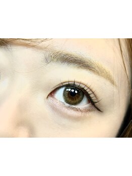 ナチュラル上品な目元にしたい