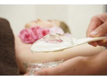 冬に冷たいジェルを塗られるのが嫌なのですが、ホットジェルを使用しての脱毛になりますか？