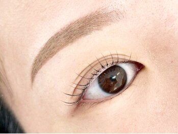 ビューティーサロンアイズ 三宮店(Beauty salon  Eye's)の写真/【初回¥3300～!!】美眉で印象が劇的UP☆まつパ＆アイブロウはお任せ!プロがトレンドを取り入れてご提案♪