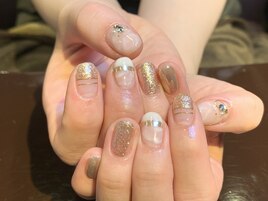 8月　ピンク天然石風ネイル