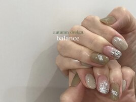 ミラーニュアンス×カーキカラー