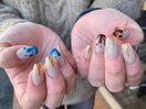 Hand.. glamorous