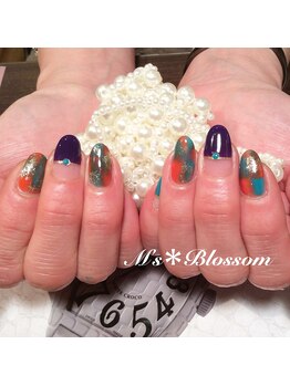 ネイルサロンアンドスクールエムズブロッサム(Nailsalon & school M's Blossom)/月替わりデザイン。定額制ネイル