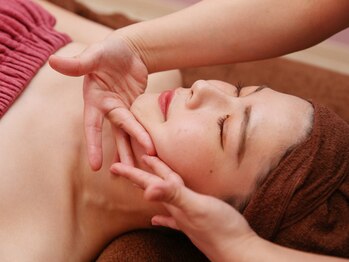 ニコ(niko)/小顔リンパフェイシャル