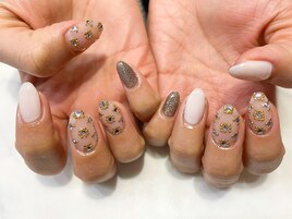 ビジューネイル