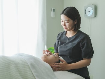 サロンルナ(Salon Luna)の写真/シミはお肌を老け見えさせる原因に！手遅れになる前にしっかりケア☆明るい透明感のあるお肌に導きます♪