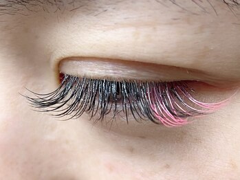 カラーアイラッシュ(Color eyelash)/目尻にカラーMIX
